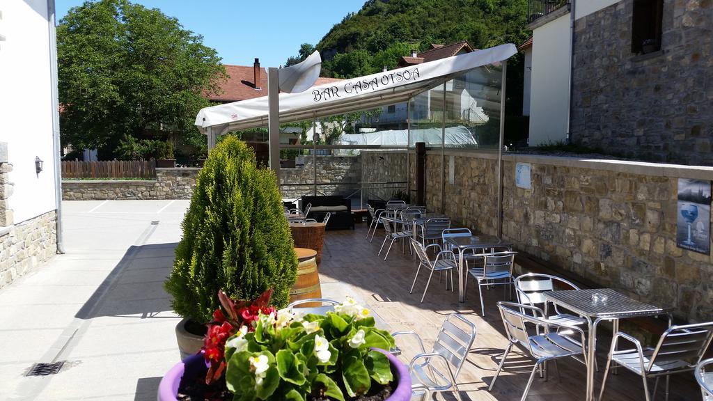 Hostal Otsoa Escároz 외부 사진