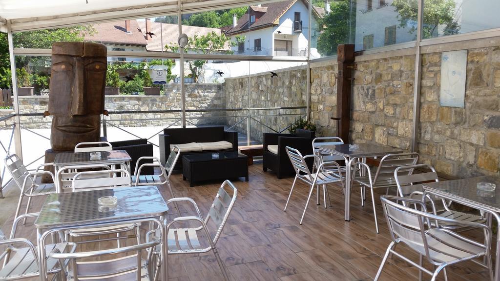 Hostal Otsoa Escároz 외부 사진