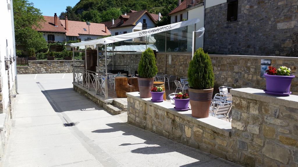 Hostal Otsoa Escároz 외부 사진