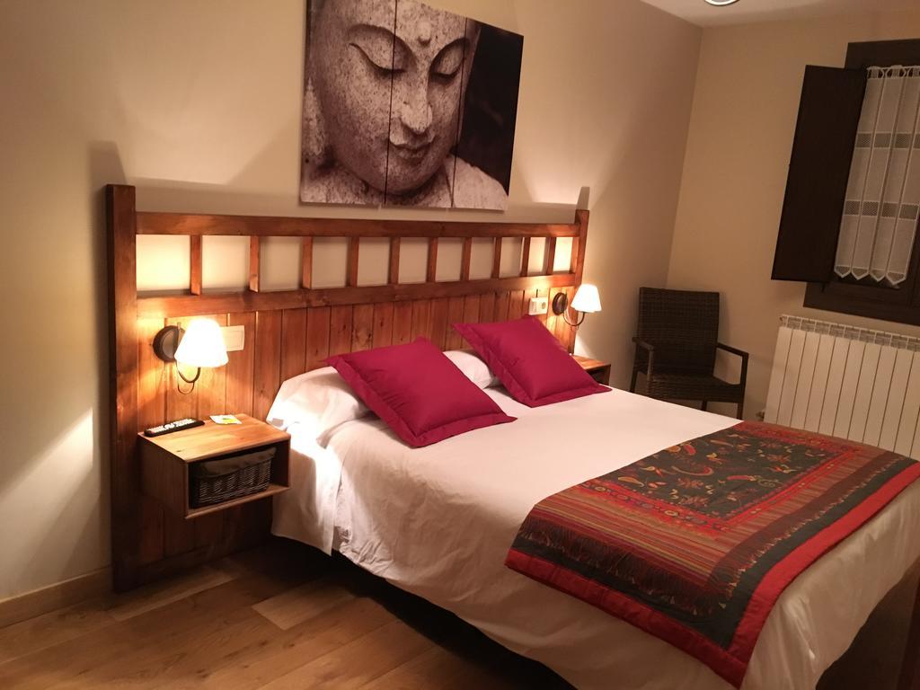 Hostal Otsoa Escároz 외부 사진